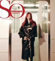 张天爱红发黑皮衣造型又美又酷，大方秀好身材