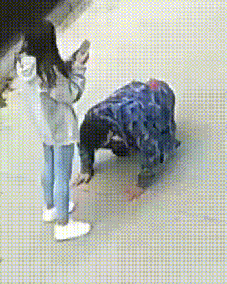 dUstaBzqAUTTUbaN.jpg