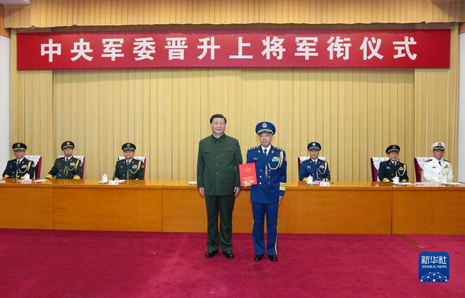 WEqdnp221fgF12wR.jpg