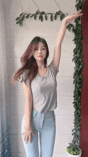 JRrLPp545RlsQLjs.jpg