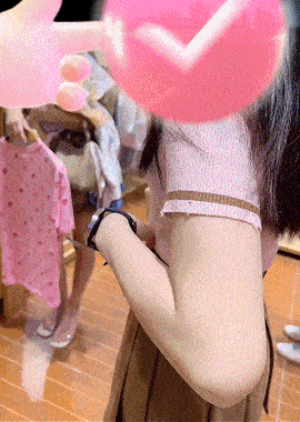 lFM8UUax11MYOq3P.jpg
