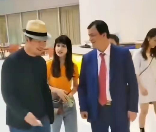 DBJaabh7iLo0aO0L.jpg