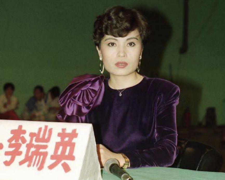 wbAb98ID9I99oFFJ.jpg