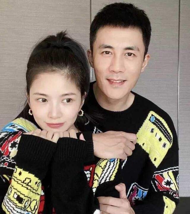 A1Vp1h0N0Bu2EKSF.jpg