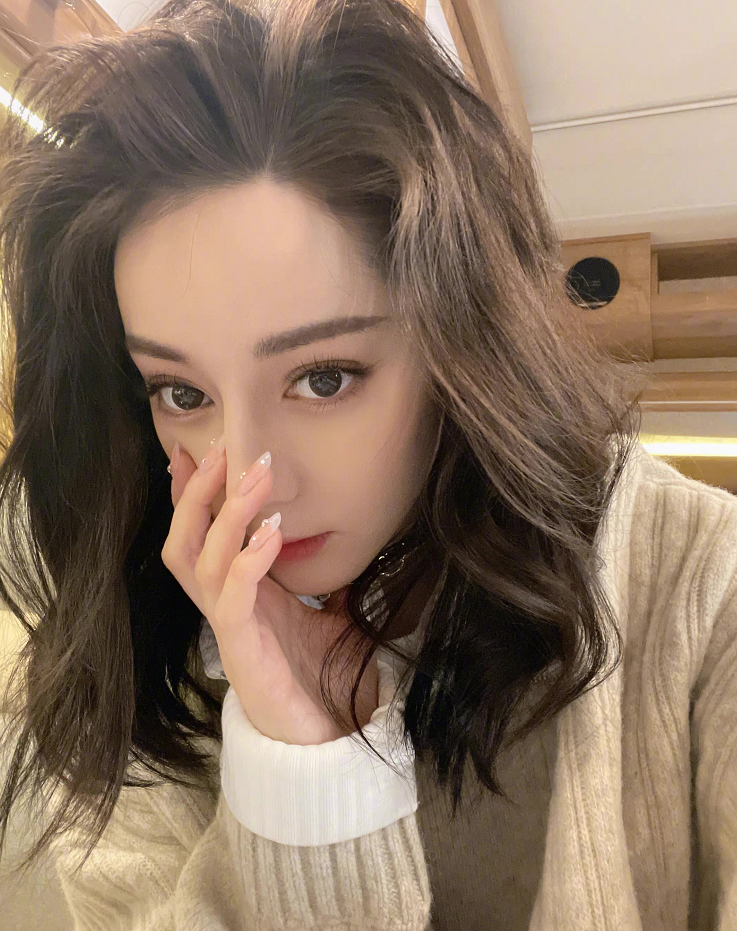 qN8qDcDJ1nWgLhZw.jpg