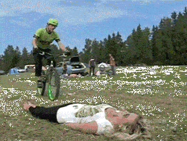QU7WL8qvY2L2a8BY.jpg