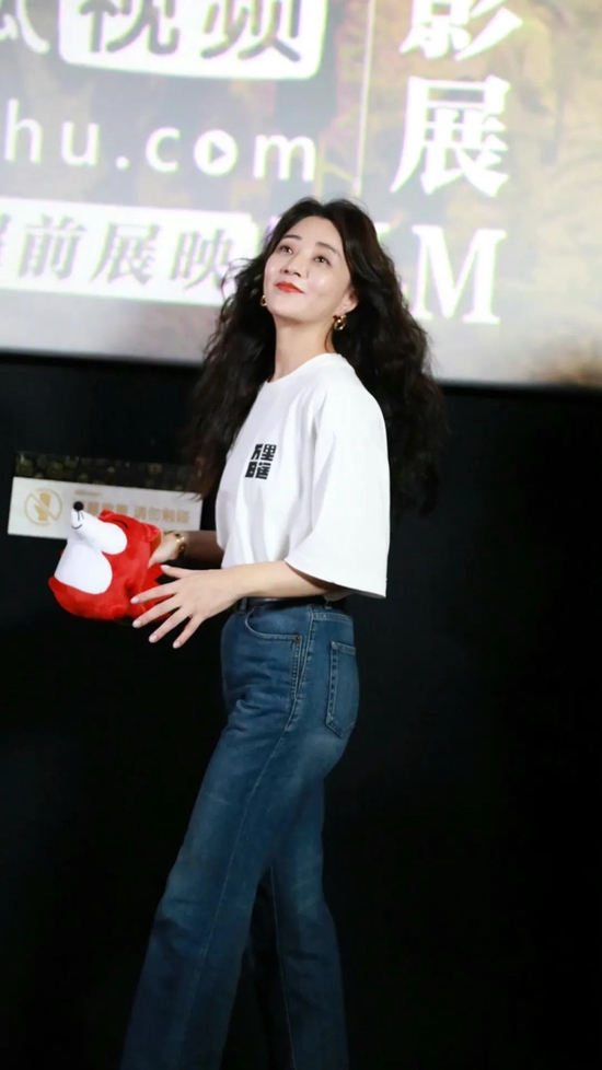 Q9l99NlCcTTvj5g4.jpg