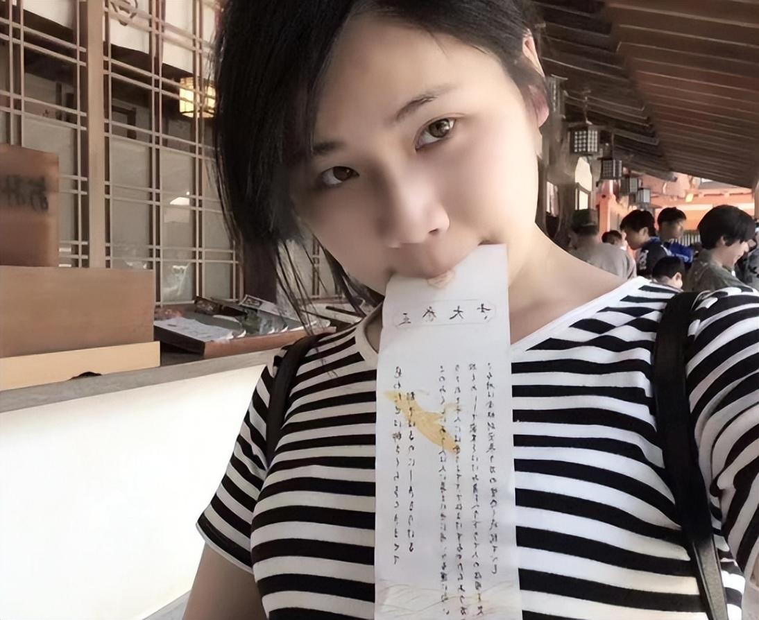 M23F4SajAT2gGOfo.jpg