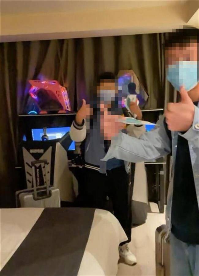 WFuUP4AvD1Md1u7Y.jpg