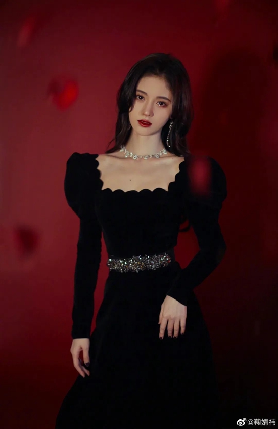 epq14Xp3J8FJo9l4.jpg