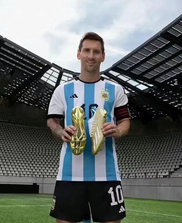 geEmlYn3L7IExIoo.jpg
