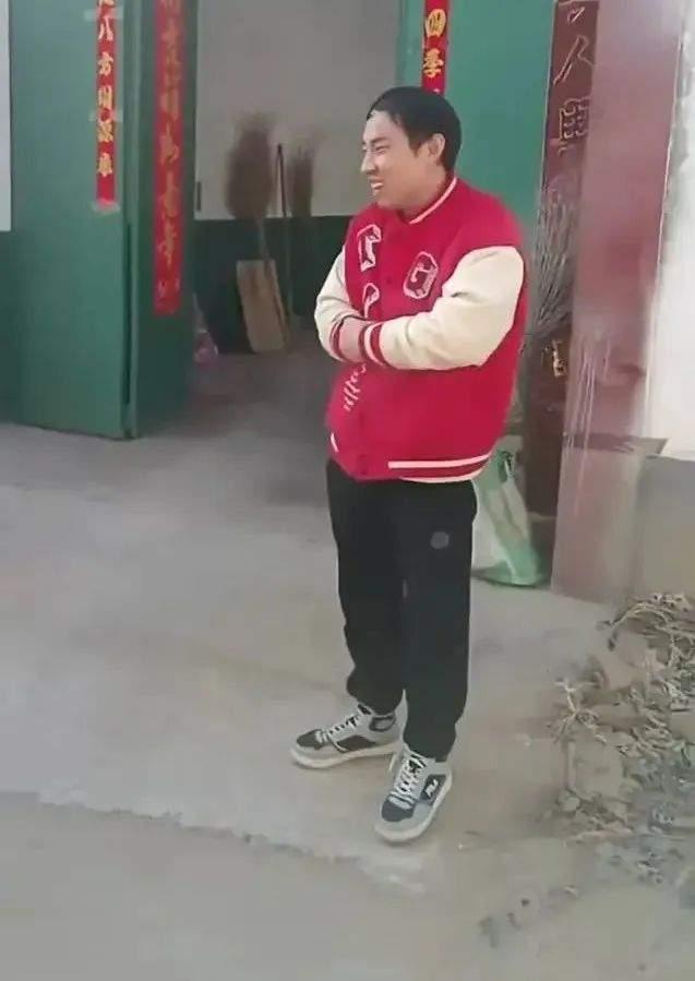 GnatnQAutZEE1PnU.jpg GnatnQAutZEE1PnU.jpg