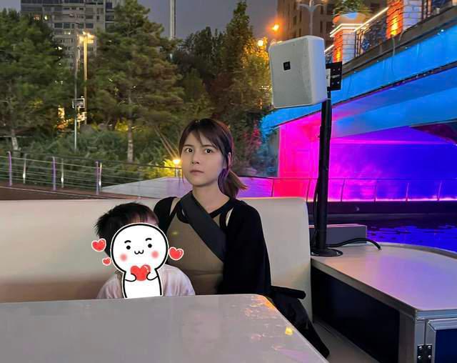 xsee98Kx8kNsBfFb.jpg