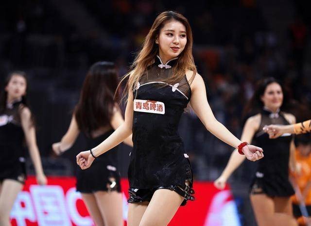 Jx4BO83Vav64EHJ8.jpg