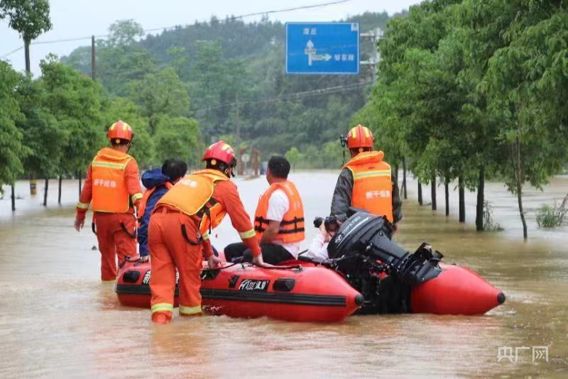 YRuAue0Mo2252LFE.jpg