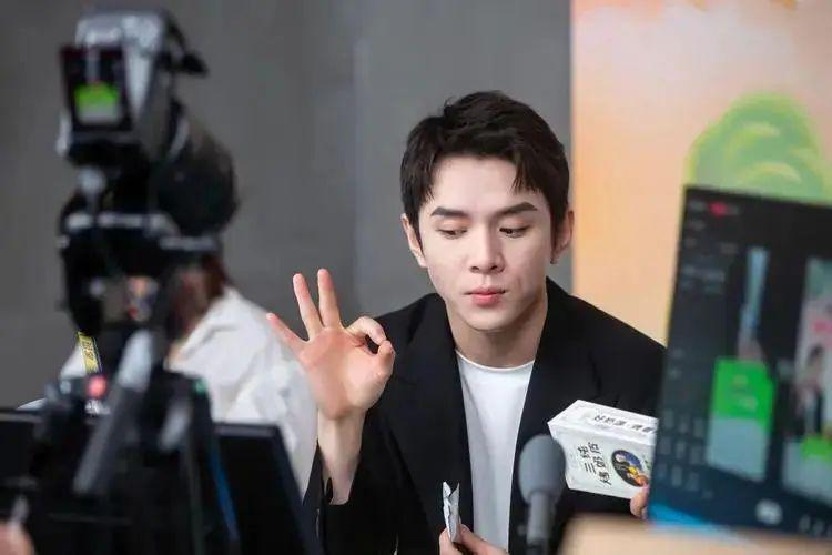 k9vbYQ26jyu82UJt.jpg k9vbYQ26jyu82UJt.jpg