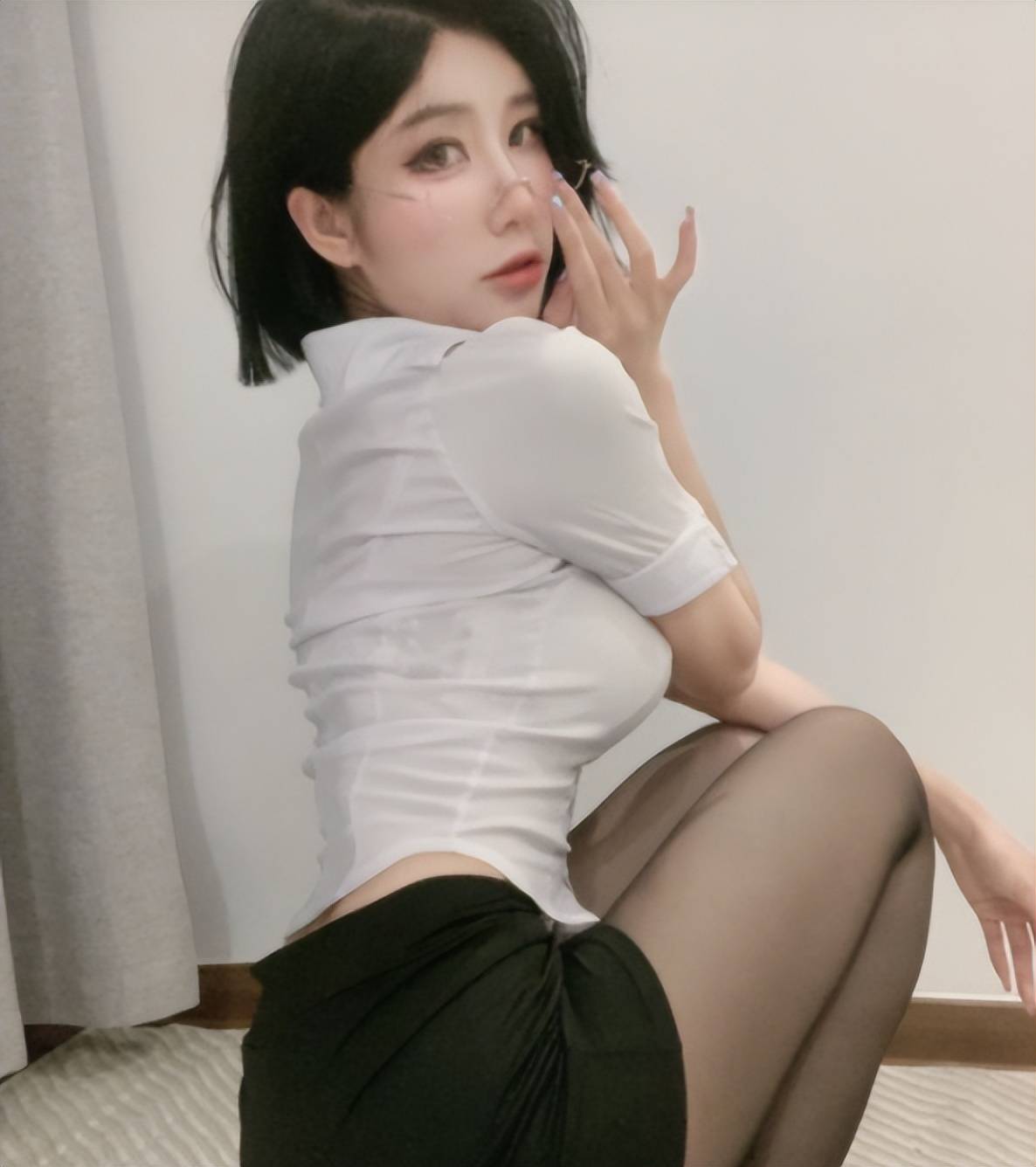 tsusSsSsgD99VoCo.jpg