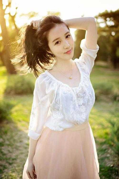 AI绘画作品欣赏-美女 (281).jpg