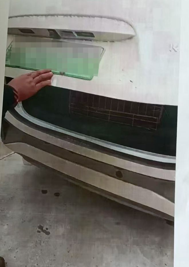 PADuSsqY2suy95Sw.jpg