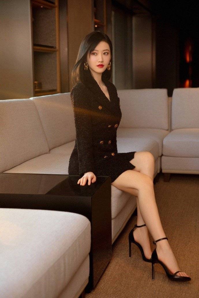 fumHACPVa1HkaAc0.jpg