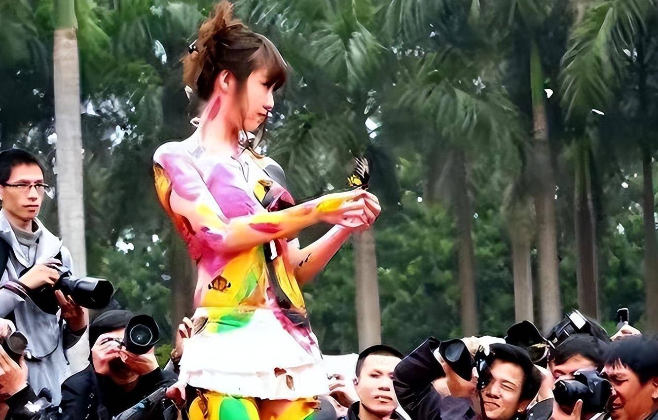 QXfa6A06F4A52agZ.jpg