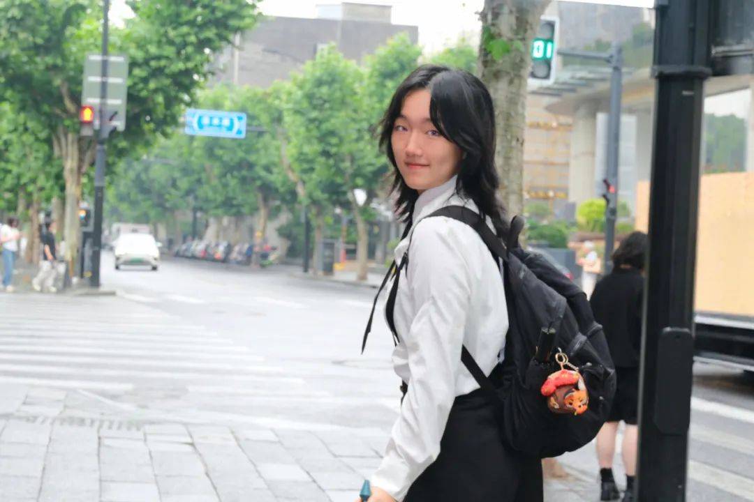 qbS7kE4873yNt783.jpg