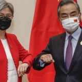 罗震：澳智库给中澳关系帮倒忙，赶紧回头